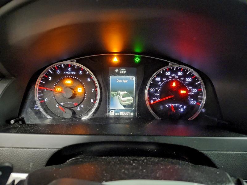 Фото 9 - TOYOTA CAMRY