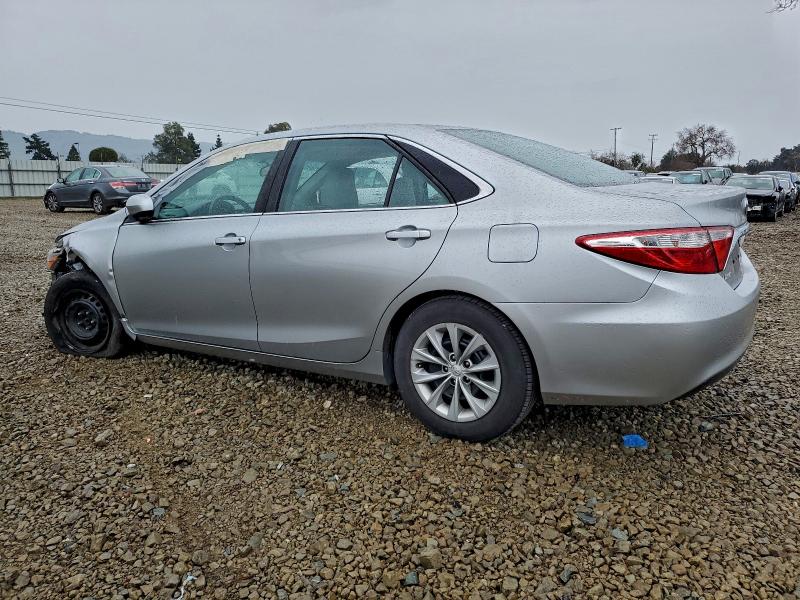 Фото 2 - TOYOTA CAMRY