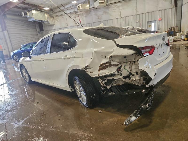 Фото 2 - TOYOTA CAMRY