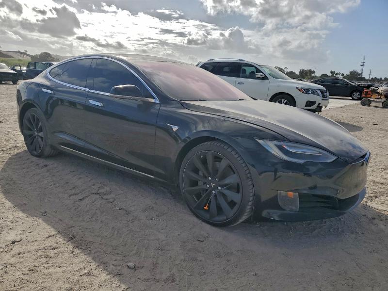 Фото 4 - TESLA MODEL S