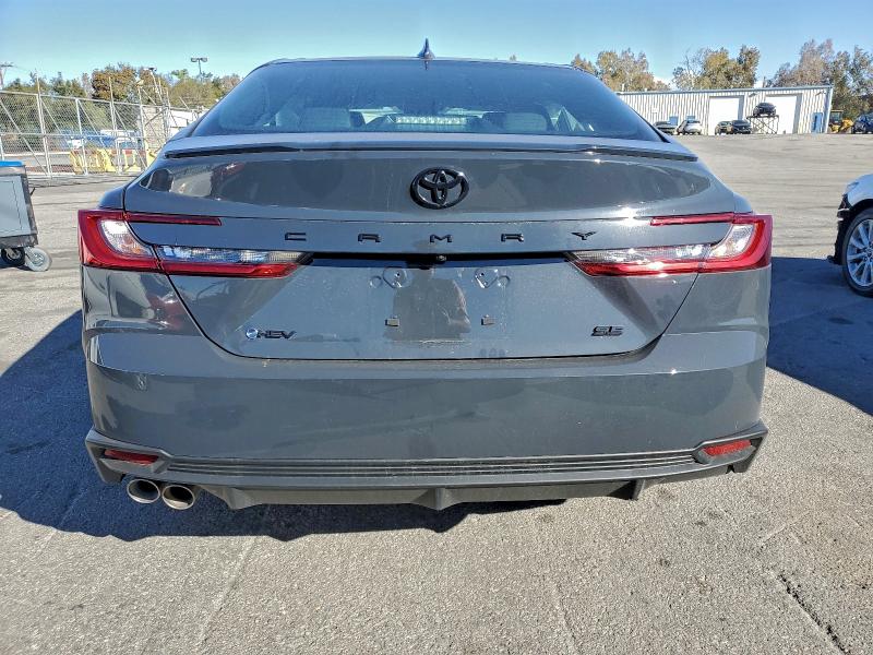 Фото 6 - TOYOTA CAMRY