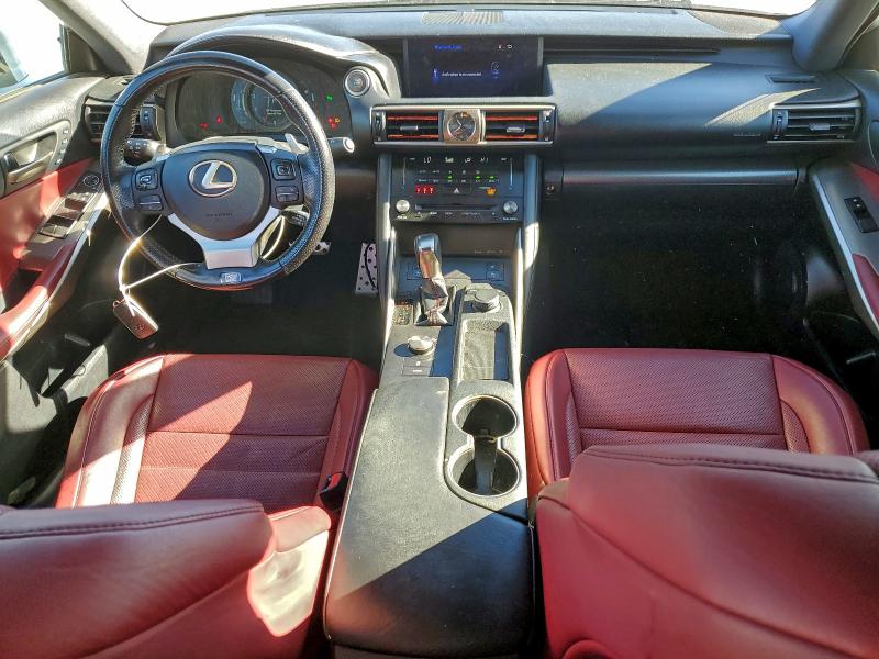 Фото 8 - LEXUS IS