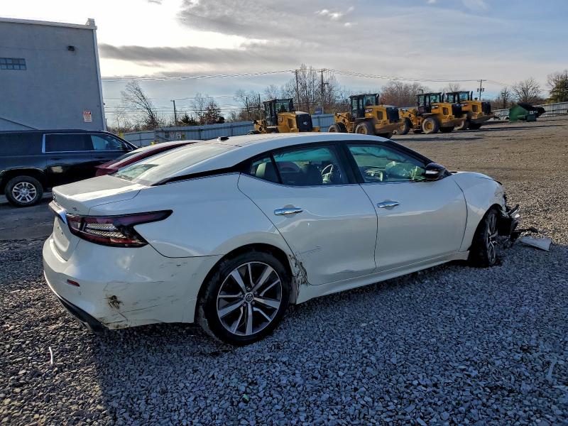 Фото 3 - NISSAN MAXIMA