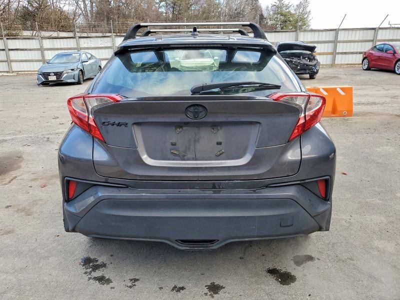 Фото 6 - TOYOTA C-HR