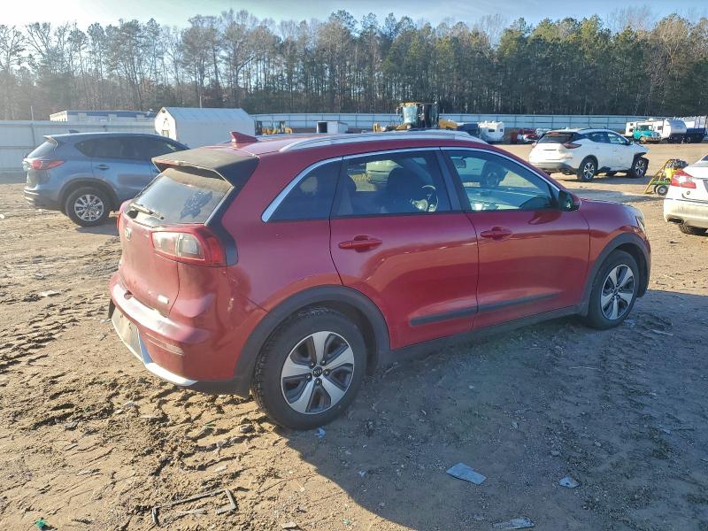 Фото 3 - KIA NIRO