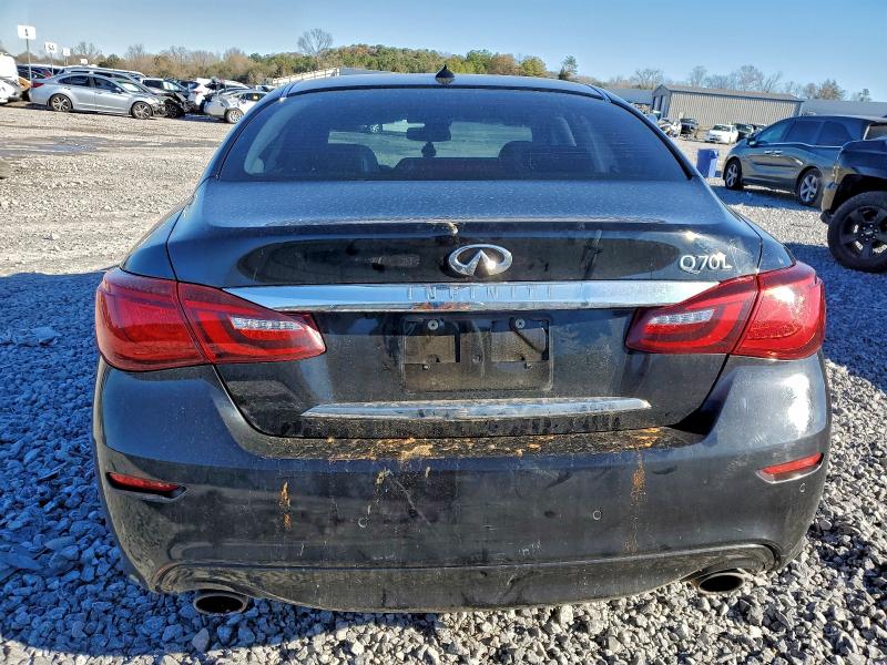 Фото 6 - INFINITI Q70