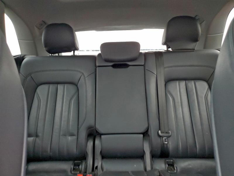 Фото 10 - AUDI Q5