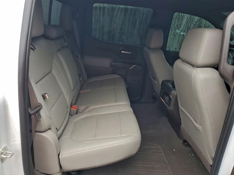 Фото 10 - GMC SIERRA