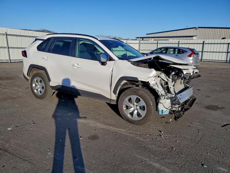 Фото 4 - TOYOTA RAV4