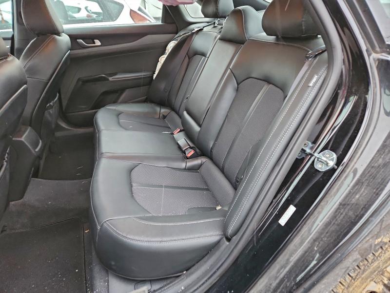 Фото 10 - KIA K5