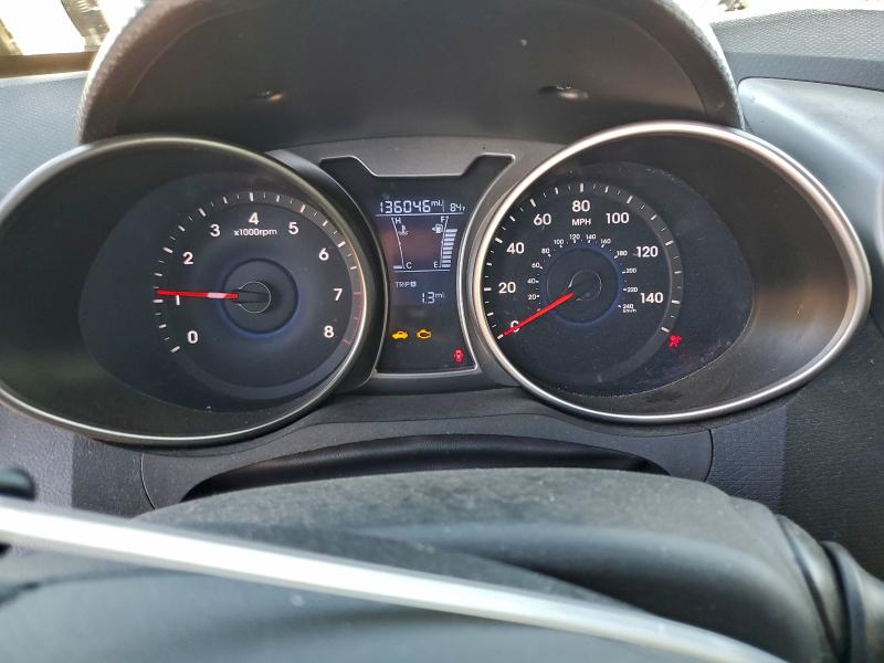 Фото 9 - HYUNDAI VELOSTER