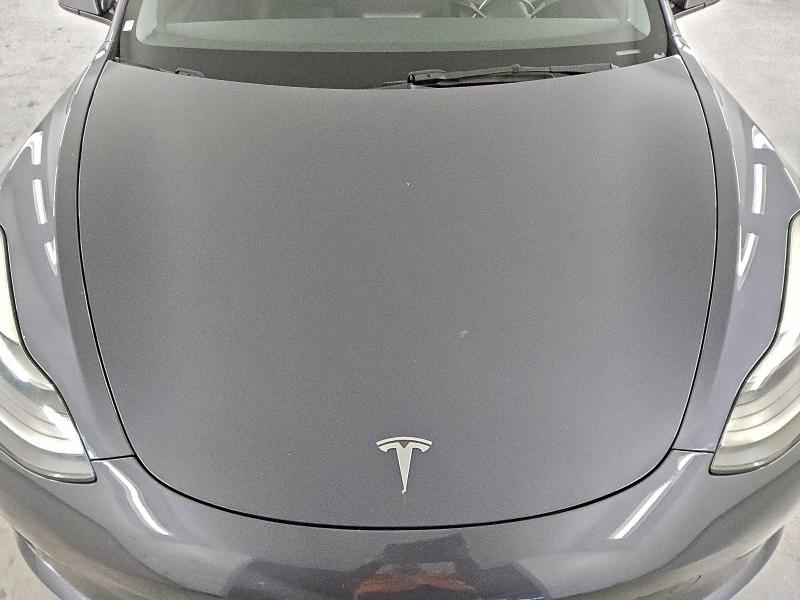 Фото 11 - TESLA MODEL 3