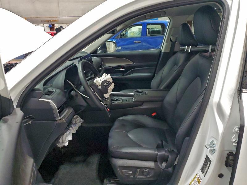 TOYOTA GRAND HIGH 2024 VIN 5TDAAAB50RS051976