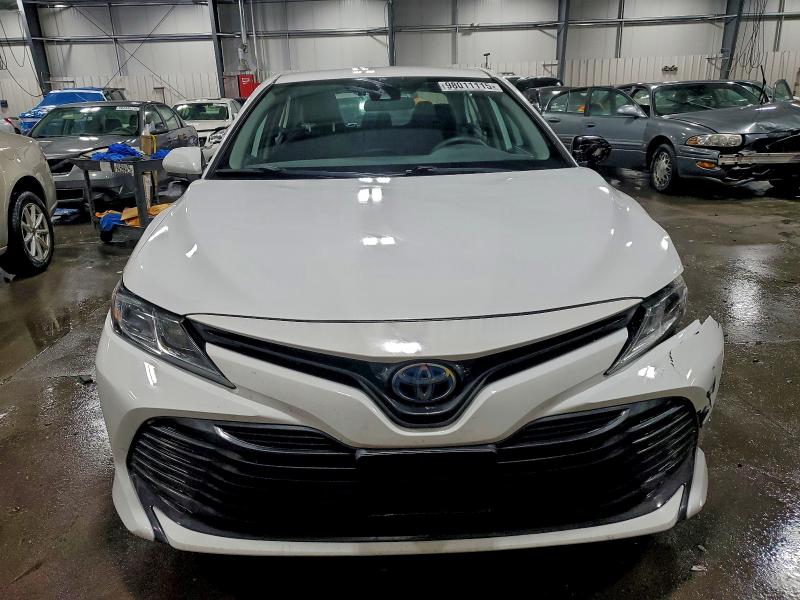 Фото 5 - TOYOTA CAMRY