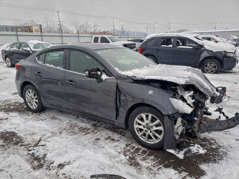 Фото 4 - MAZDA 3