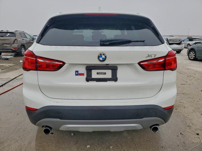 Фото 6 - BMW X1