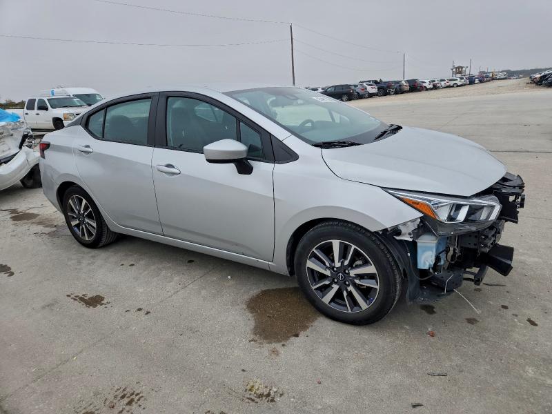 Фото 4 - NISSAN VERSA