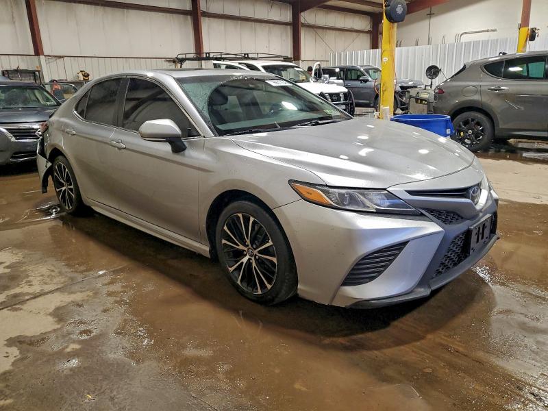 Фото 4 - TOYOTA CAMRY