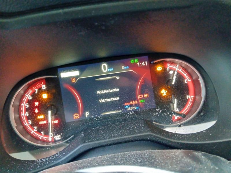 Фото 9 - TOYOTA RAV4