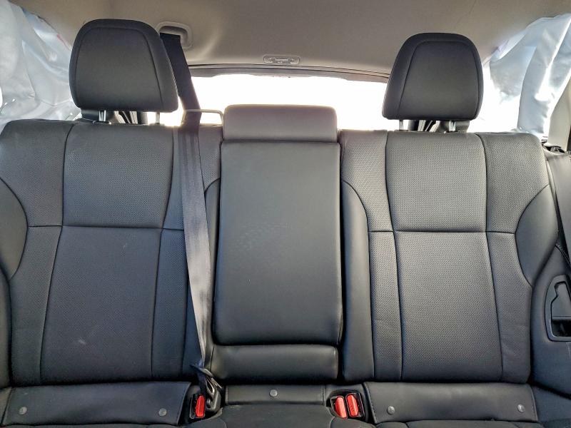 Фото 10 - SUBARU OUTBACK