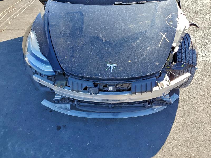 Фото 11 - TESLA MODEL 3