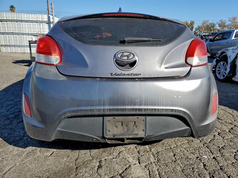 Фото 6 - HYUNDAI VELOSTER