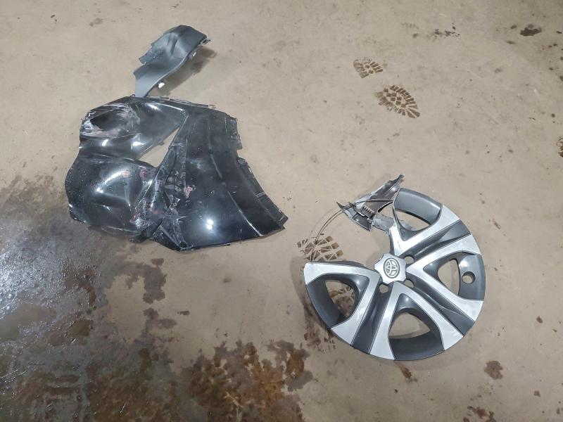 Фото 13 - TOYOTA RAV4