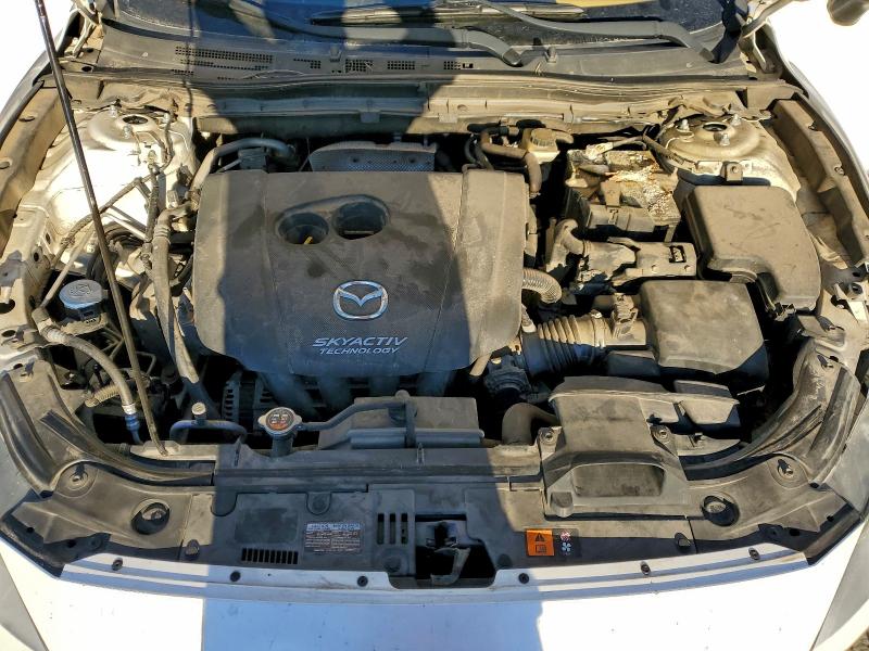 Фото 11 - MAZDA 3