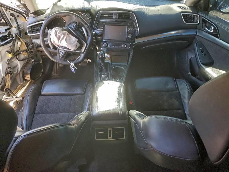 Фото 8 - NISSAN MAXIMA