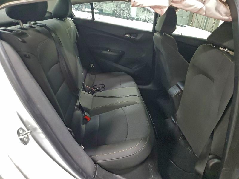 Фото 10 - CHEVROLET CRUZE