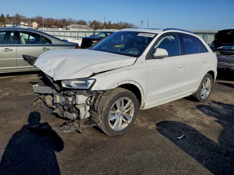 Фото 1 - AUDI Q3
