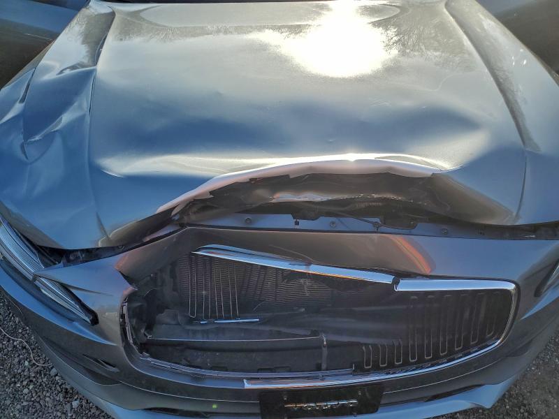 Фото 11 - VOLVO S90