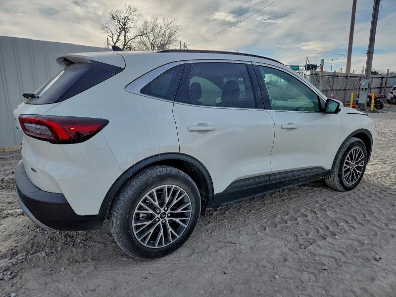 Фото 3 - FORD ESCAPE