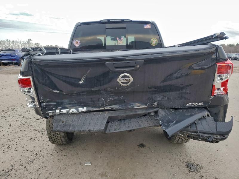 Фото 6 - NISSAN TITAN