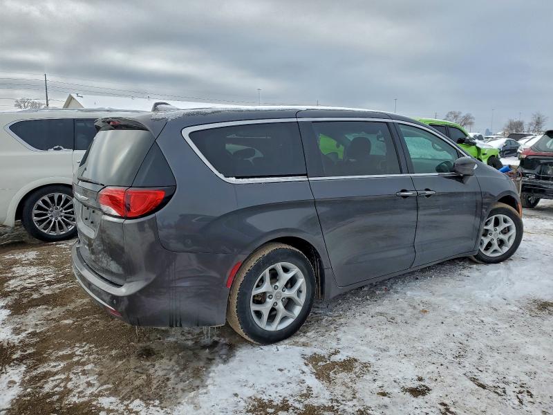 Фото 3 - CHRYSLER PACIFICA