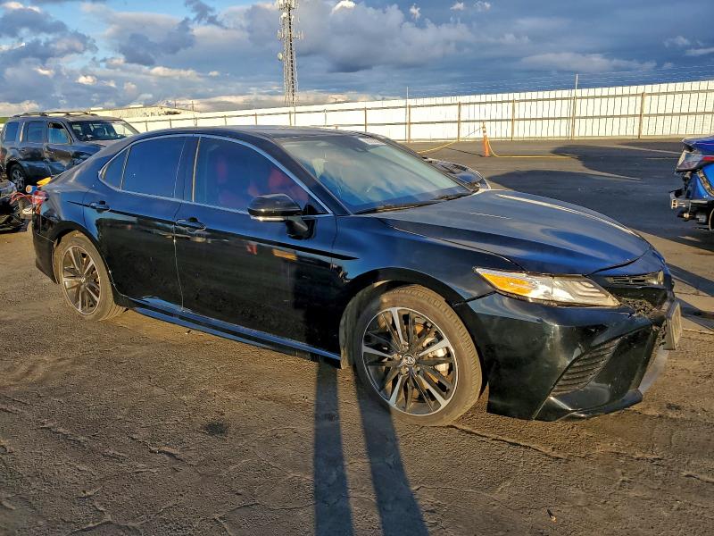 Фото 4 - TOYOTA CAMRY