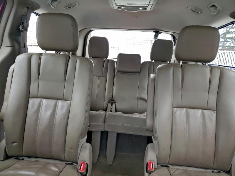 Фото 10 - CHRYSLER MINIVAN