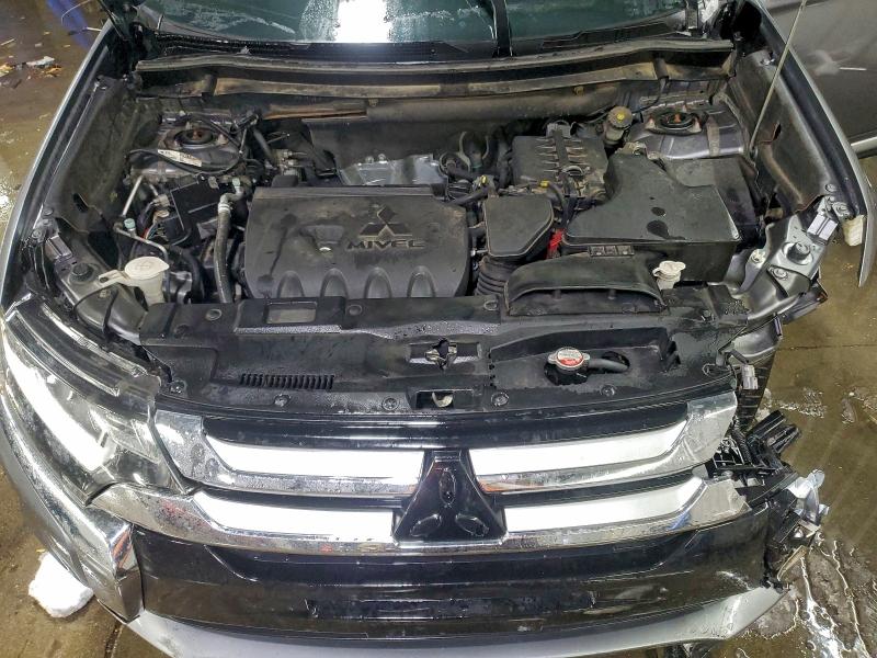 Фото 12 - MITSUBISHI OUTLANDER