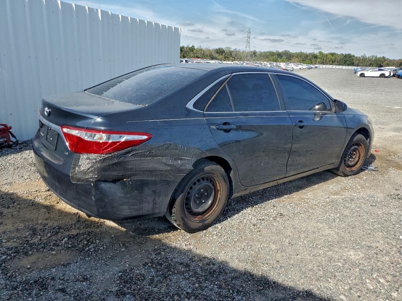 Фото 3 - TOYOTA CAMRY