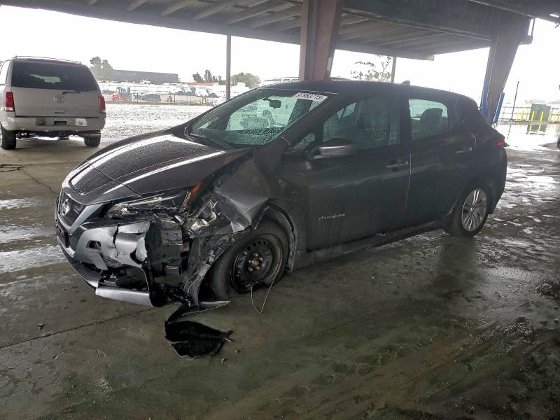 Фото 1 - NISSAN LEAF