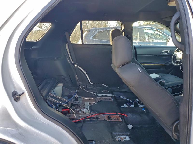 Фото 11 - FORD EXPLORER