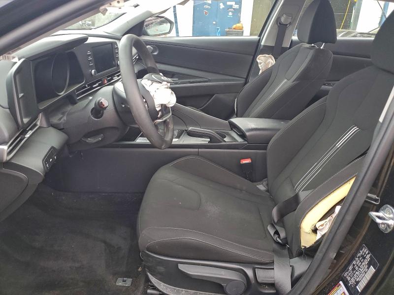 Фото 7 - HYUNDAI ELANTRA