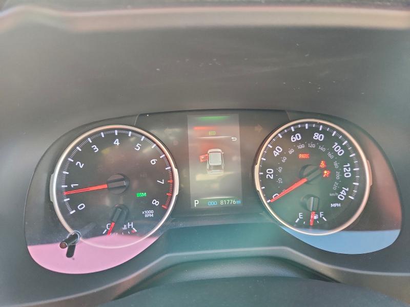 Фото 9 - TOYOTA RAV4