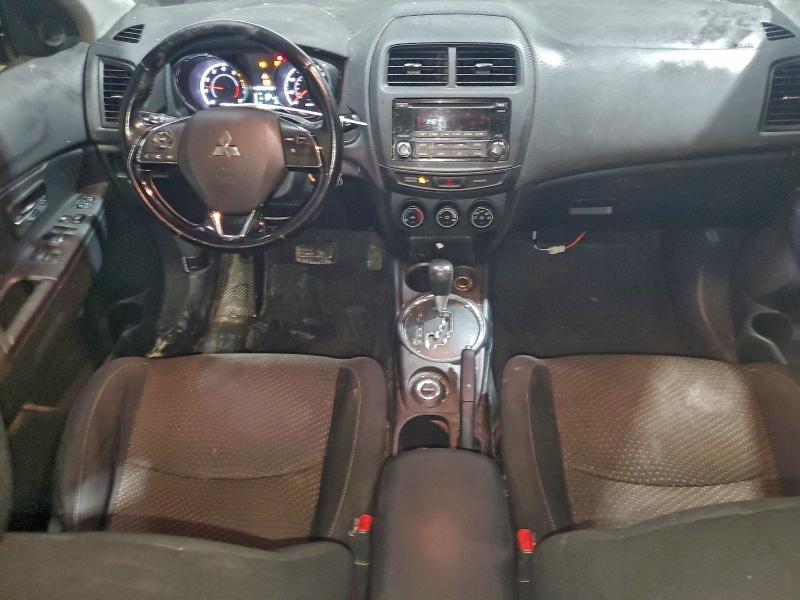 Фото 8 - MITSUBISHI OUTLANDER