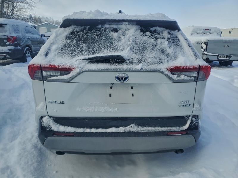 Фото 6 - TOYOTA RAV4