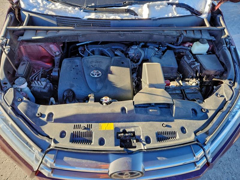 Фото 12 - TOYOTA HIGHLANDER