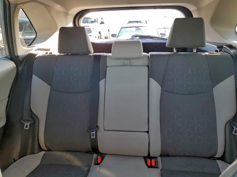 Фото 10 - TOYOTA RAV4