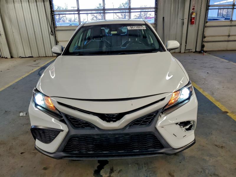 Фото 5 - TOYOTA CAMRY