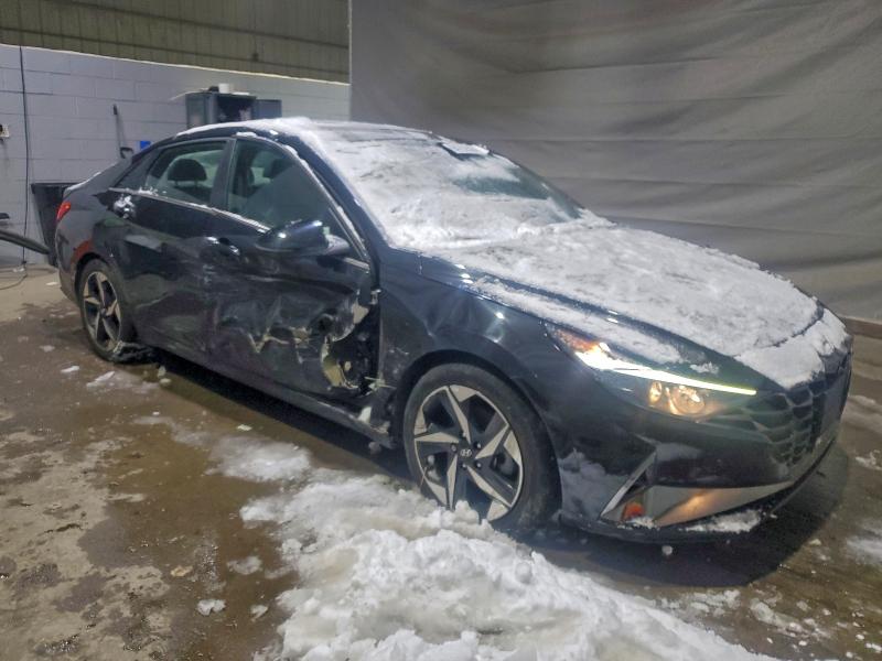 Фото 4 - HYUNDAI ELANTRA