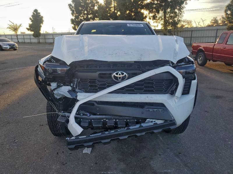 Фото 5 - TOYOTA TACOMA